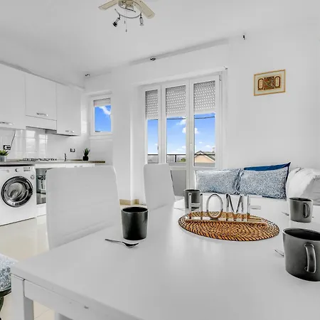 Rog27-Large Apartment With Transport Close To Home--3